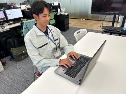 坂田 修吾　仕事の様子