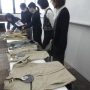 女性作業着のリニューアルを検討しています